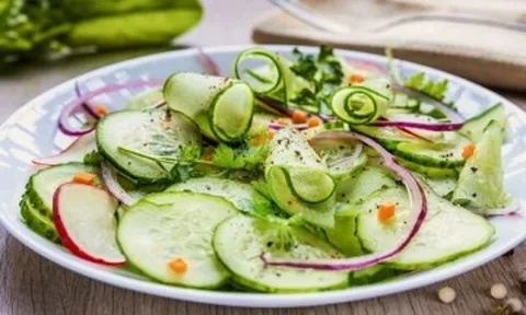 Đầu bếp Nhật giảm 11 kg sau 2 tháng nhờ loại quả bình dân