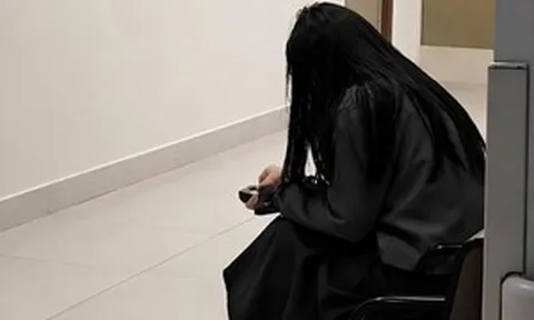 'Ai chăm sóc con quãng đời còn lại': Lời người mẹ mắc ung thư khiến bác sĩ xót xa