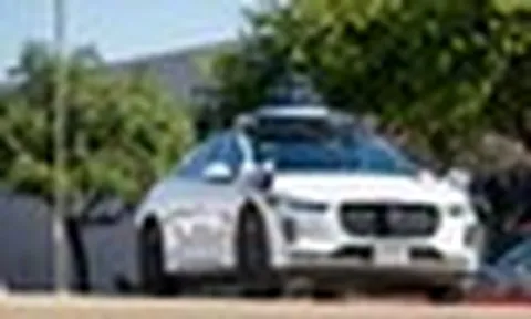 Một hãng xe buộc thu hồi gần 4.000 taxi tự lái do lỗi phần mềm nguy hiểm
