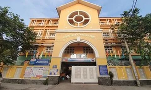 Nguyên nhân khiến hơn 100 học sinh tiểu học ở TP.HCM bị ngộ độc thực phẩm