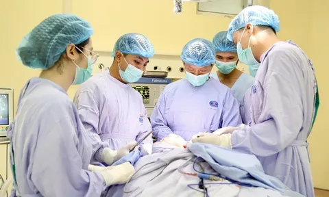 Từ tuyệt vọng đến hy vọng: Thiếu niên nghèo 16 tuổi vượt "cửa tử" nhờ ca phẫu thuật đặc biệt
