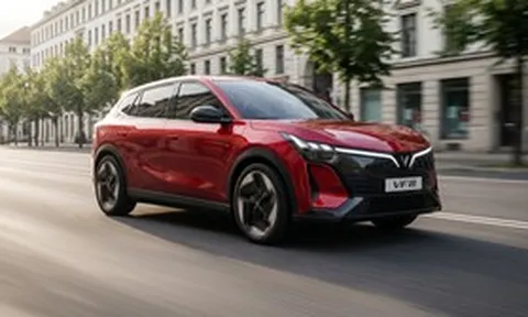 VinFast ra mắt VF 8 thế hệ mới: Nâng cấp trải nghiệm toàn diện cho người dùng