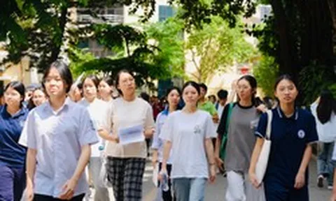 Đề thi Ngữ văn lớp 10 gây tranh cãi, đại diện trường THPT phản hồi thế nào?