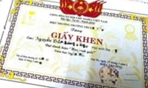 Nguy cơ lộ lọt dữ liệu cá nhân của trẻ em từ việc đăng tải giấy khen trên mạng xã hội