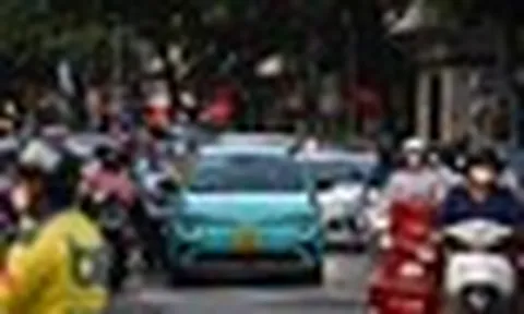 Không đâu “sướng” như Việt Nam: Xe điện giá rẻ ai cũng mua được - Ở nước giàu có này, xe đã đắt còn chẳng có mà mua