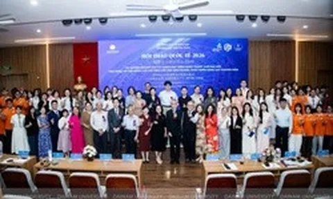 Giáo sư Nhật Bản bàn về tương lai nguồn nhân lực tiếng Nhật trong thời đại AI tại Đại học Đại Nam