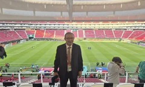 Ông Park Hang-seo khoe ảnh với sếp FIFA, nói lời gan ruột sau chiến thắng của Hàn Quốc ở World Cup