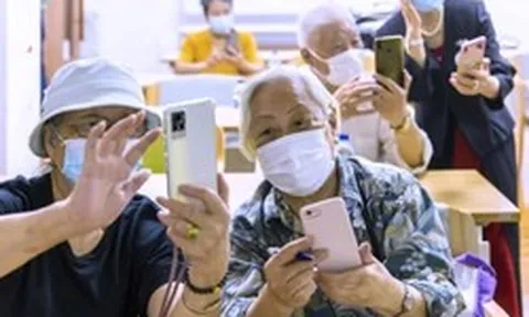 Công an cảnh báo nóng tới người già, trẻ em hay sử dụng điện thoại thông minh