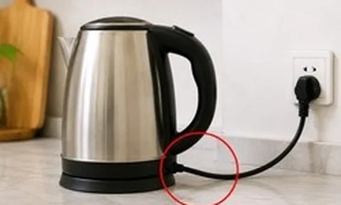 Vì sao dây điện của ấm siêu tốc thường rất ngắn?