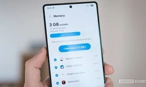 Từ giờ trở đi, tôi sẽ không còn "dại khờ" mua điện thoại Android chỉ có 8GB RAM nữa