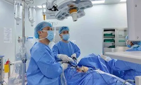Gỡ 'nút thắt' hai bệnh lý dai dẳng cho người phụ nữ bị sa đa tạng chậu phức tạp