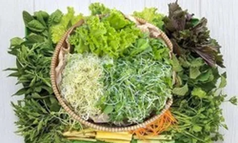 Vì sao người Việt ăn gì cũng phải có rau sống đi kèm?