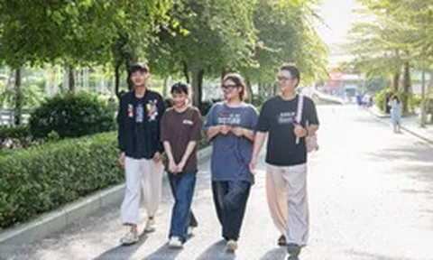 4 anh em họ cùng đặt nguyện vọng vào 1 trường ĐH, cùng thích 1 một khoa, cùng đến nhập học 1 ngày: Bắt đầu từ gợi ý của ChatGPT
