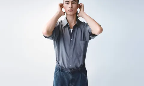 Bộ sưu tập Uniqlo U Xuân/Hè 2026: “Nhịp điệu sắc màu” từ bộ đôi Giám đốc nghệ thuật Christophe Lemaire và Sarah-Linh Trần