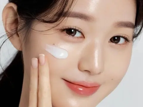 4 việc chăm làm mỗi sáng giúp da căng mịn, ngừa nếp nhăn