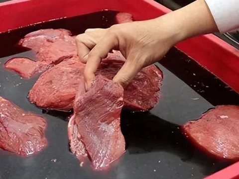 Thịt bò thật/giả rất giống nhau NHƯNG vẫn có 5 khác biệt, người bán đừng hòng lừa được tôi nhé!