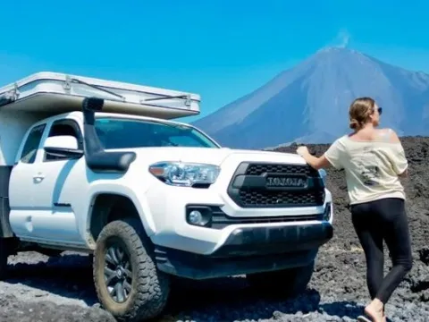 Cô gái bán nhà để sống trên xe tải, đi khắp châu Mỹ