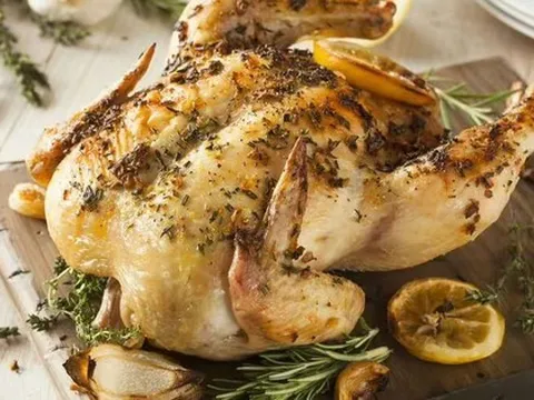 Đầu bếp chuyên nghiệp chỉ ra lỗi sai thường gặp nhất khi nấu thịt gà khiến thịt vừa khô vừa dai