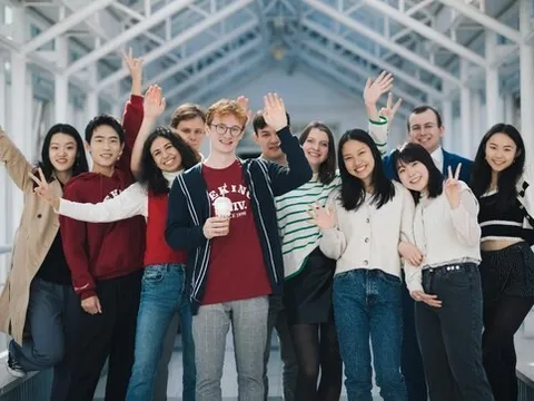Mô hình giáo dục toàn cầu mới: Chương trình "Future Leaders" của Đại học Bắc Kinh chào đón khóa học thứ sáu