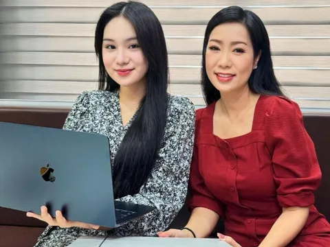 Con gái đại gia ngành nhựa có mẹ là Á hậu, xưa mũm mĩm nay tuổi 23 "chân dài như sếu", có điểm đẹp lấn át mẹ