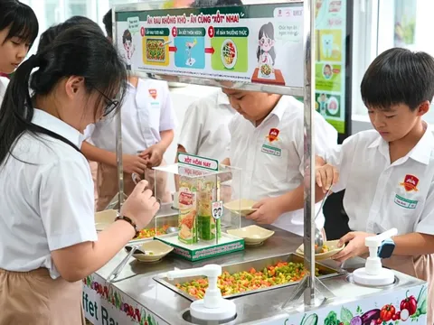 Ajinomoto Việt Nam mang Quầy buffet rau vào trường học 0