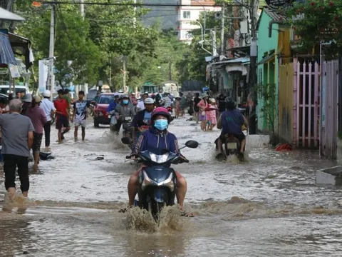 Khánh Hòa cảnh báo ngập sâu hơn 3m, yêu cầu khẩn trương sơ tán dân