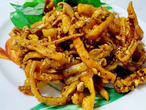 Cách làm khô mực chiên nước mắm đơn giản 0