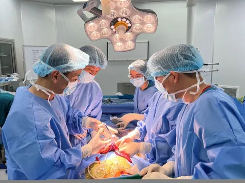 Vinmec Đà Nẵng tái tạo 'đường tiêu hóa mới' cho bệnh nhân ung thư thực quản 0