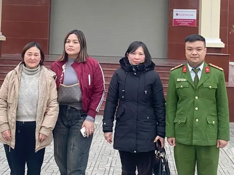 Tài khoản Agribank nhận liên tiếp 2 giao dịch tổng cộng 700 triệu đồng trong 1 ngày, người phụ nữ lập tức báo công an