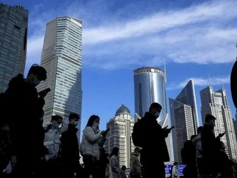 Vì sao người trẻ ngày càng khó tìm việc?