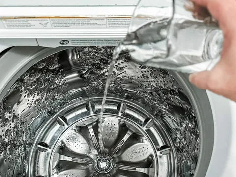 Mẹo vệ sinh máy giặt sạch bong kin kít bằng 2 nguyên liệu có sẵn trong gian bếp