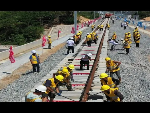 Thà chịu chi phí gấp đôi chứ không chọn Trung Quốc, đường sắt 40 tỷ USD nguy cơ đắp chiếu, khó khởi công nhắm công nghệ nào?