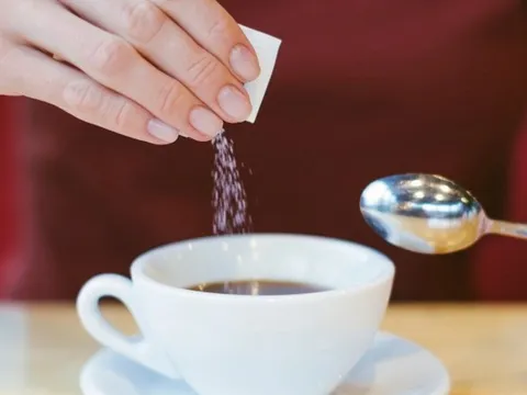 Ngày càng nhiều người mắc bệnh gan, bác sĩ cảnh báo: Có 5 món âm thầm hại gan, ngon mấy cũng nên hạn chế