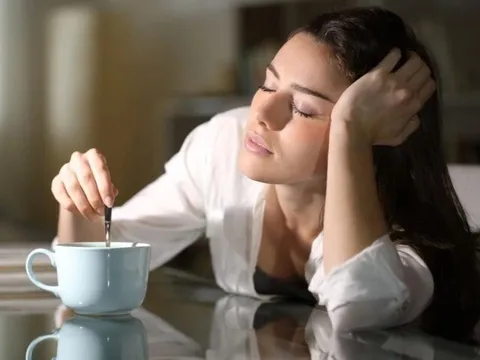 5 thức uống nên tránh trước giờ ngủ để giảm cân