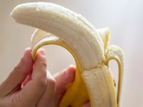 Người thường xuyên ăn chuối, chỉ sau một thời gian ngắn, cơ thể có thể xuất hiện 3 thay đổi sức khỏe rõ rệt