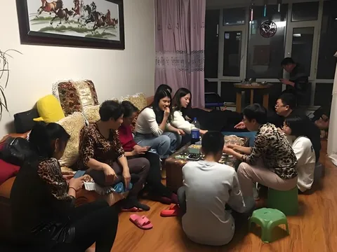 Một lần đi thăm họ hàng khiến tôi hiểu ra: Khi cha mẹ bớt quan tâm đến thể diện, con cái sẽ hạnh phúc hơn gấp bội