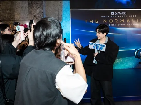 Đêm tiệc cuối năm DatVietVAC quy tụ dàn sao cùng các bản hit từ Vũ Trụ "Say Hi".