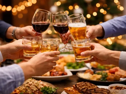 Uống rượu bia 'cho phải phép', dân công sở mất ngủ trắng đêm 1