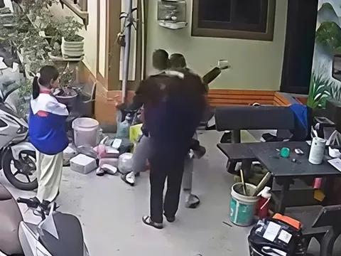 Clip bố lao đến nhà tát bạn con và câu hỏi: Làm gì nếu con bị bạn đánh ở trường? 3