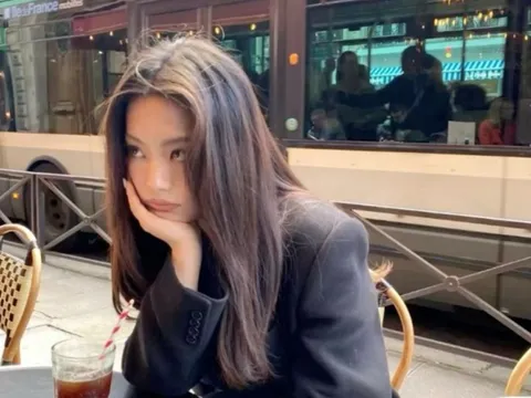 Sếp hỏi “Năm nay em có hài lòng với mức thưởng không?”, nữ nhân viên EQ cao đáp một câu khiến sếp đỏ mặt cho ngay vào danh sách tăng lương năm sau