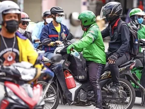 Lý do người dân TPHCM khó bắt được xe công nghệ, cước tăng 2-3 lần