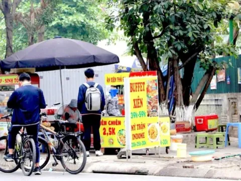 Bán thức ăn đường phố bẩn có thể bị phạt đến 3 triệu đồng 0