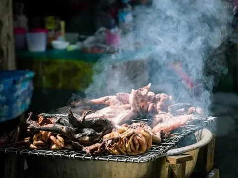 Tết về, chợ phiên Nậm Cắn rộn ràng trên đỉnh Đam