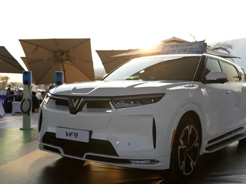 Những lưu ý quan trọng khi đi ô tô điện đường dài dịp Tết