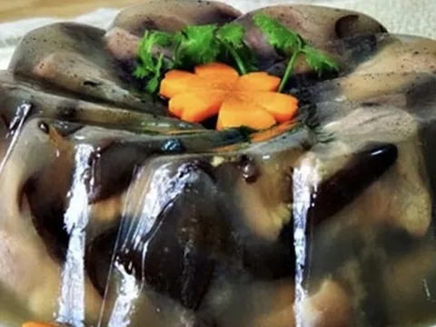 Ai không nên ăn món thịt đông, thịt kho tàu quen thuộc trên mâm cỗ Tết? 0