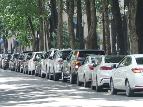 Đi ô tô chúc Tết, đỗ xe thế nào để không bị phạt? 0