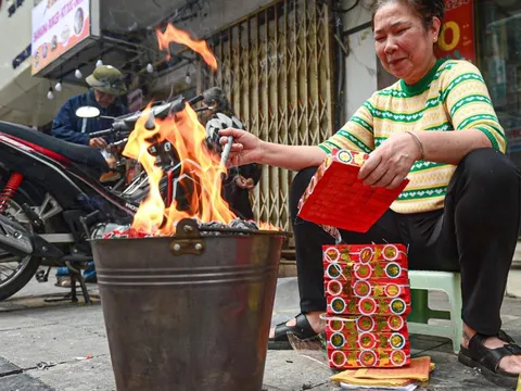 Tết Bính Ngọ 2026 cúng hóa vàng vào ngày nào? 0