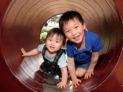 Nhà khoa học Anh phát hiện: Trong một gia đình, đứa con này thường có IQ nhỉnh hơn anh chị em một bậc!