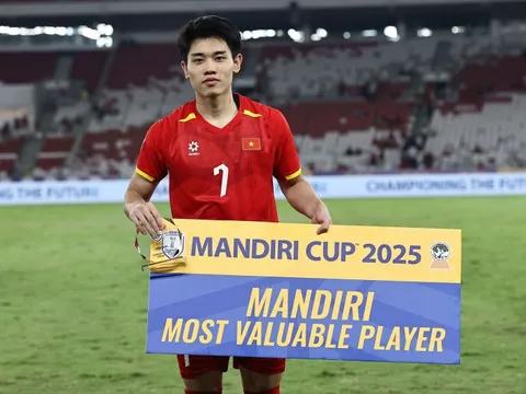 Liên tục tỏa sáng, Đình Bắc lại sắp "ẵm" thêm giải thưởng?