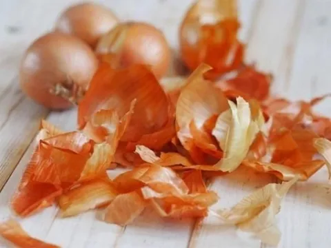 Công dụng kỳ diệu ít người biết của vỏ hành tây 0